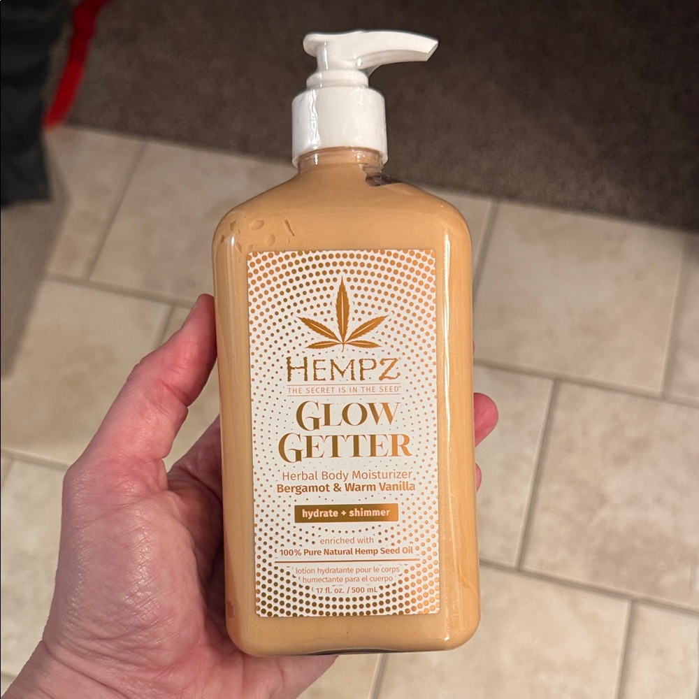 Hempz Glow Getter Herbal Body Moisturizer - Picture 3 of 4